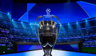 El trofeo de la Champions League (AP)