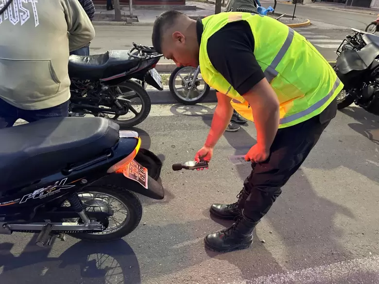 policía