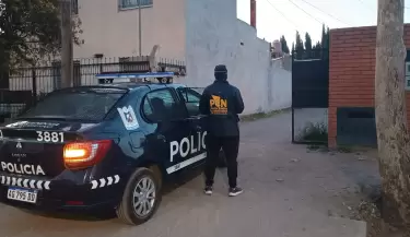 Allanaron y desmantelaron un importante punto de venta de drogas en General Alvear