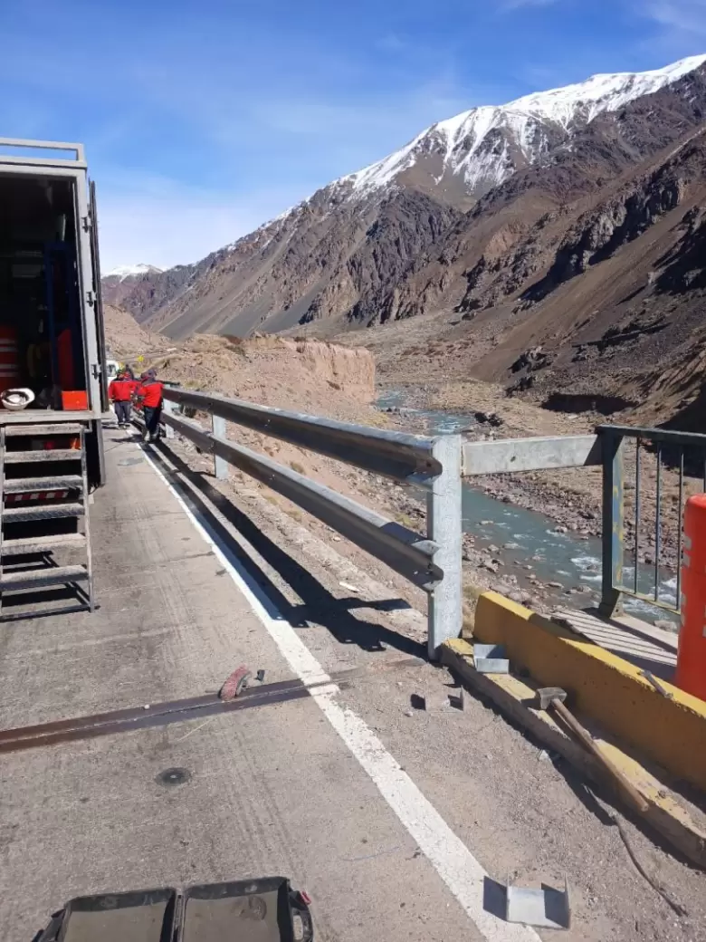 reparación de un puente en alta montana (2)