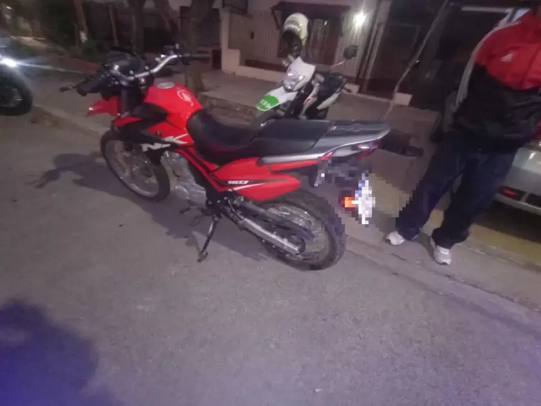 Motos