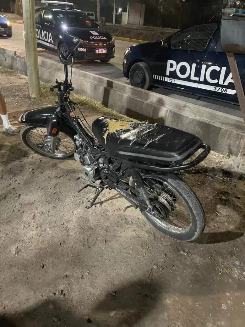 Motos