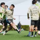Alarma en la Selección Argentina: un jugador de Scaloni sufrió una grave lesión en una práctica