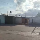 Muri� una ni�a de 3 a�os: una moto impact� contra un muro de su casa en Guaymall�n