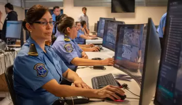 Operadores del 911 dialogaron 48 minutos con un hombre y evitaron una tragedia