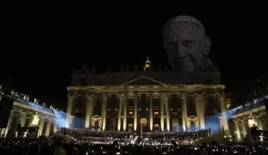 papa francisco drones
