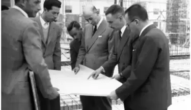 el gobernador carlos horacio evans inspecciona obras del palacio de gobierno