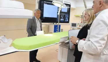 Mendoza inaugur� una nueva sala de hemodinamia en el Hospital Schestakow