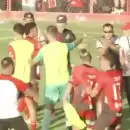 (Video) Violento final: incidentes y golpes tras la derrota de Deportivo Maip� ante Colegiales