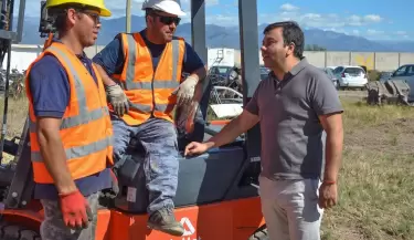 Las Heras inicia la compactaci�n de veh�culos en desuso y transformar� residuos en beneficios sociales