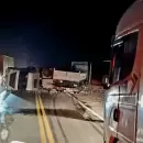 Accidente en la ruta 7: un cami�n volc� y la calzada estuvo totalmente cortada