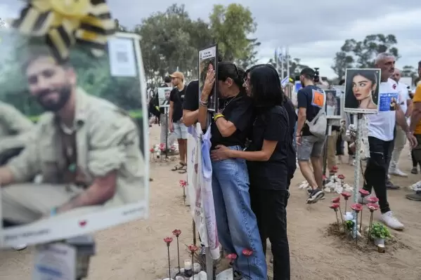 Homenaje victimas de hamas