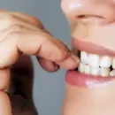 Morderse las uñas: un hábito común que puede traer más problemas de lo que imaginás