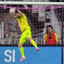 (Video) Increíble: Dibu Martínez atajó un remate de mitad de cancha ante Puerto Rico