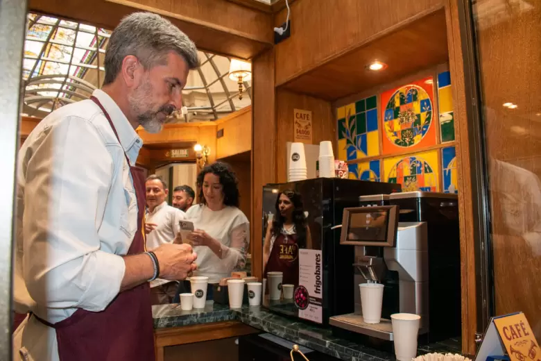 Ulpiano Suarez caf�