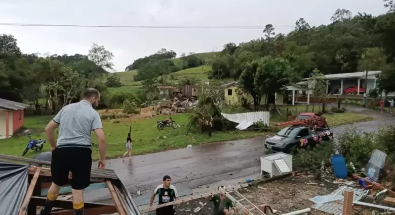 tormentas y tornados en Misiones