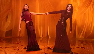 yami safdie y laura pausini