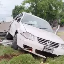 Iba borracho por el acceso Sur y termin� incrustado en el predio de la Virgen