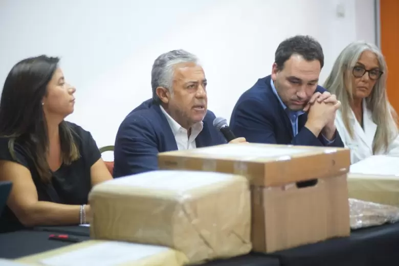 licitaci�n para la ampliaci�n del hospital Notti