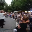 Coros, m�sica popular y emoci�n: as� fue el concierto navide�o frente a la Legislatura de Mendoza
