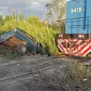 Impactante siniestro ferroviario en Jun�n: un tren arroll� a una camioneta en un cruce se�alizado