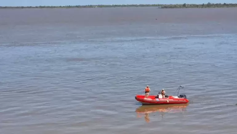 b�squeda en el r�o Paran� en Santa Fe