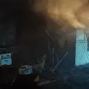 Un incendi� consumi� por completo dos quinchos en el departamento de San Carlos