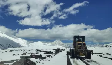 laguna del diamante trabajos