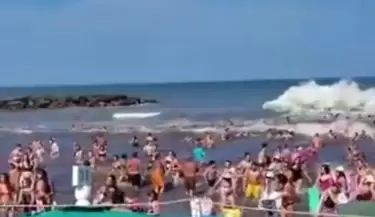 mini tsunami