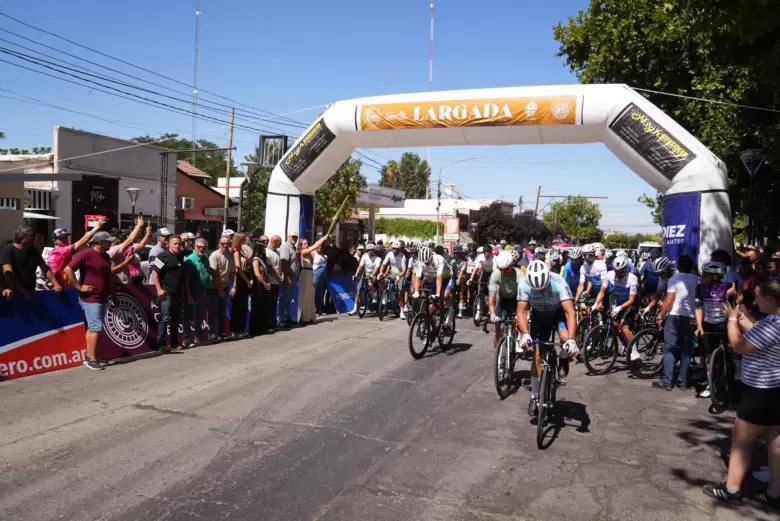 vuelta ciclista mendoza