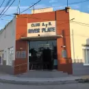Se llama River, lleva los colores de Boca y su identidad naci� de una moneda al aire