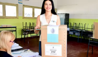 ELECCIONES FLOR DESTEFANIS