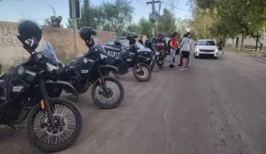 Motos
