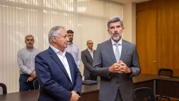 Ulpiano Suarez, intendente de Capital, junto al Procurador, Alejandro Gullé