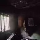 Incendio en una vivienda de Jun�n: una mujer de 89 a�os result� intoxicada y una habitaci�n qued� destruida