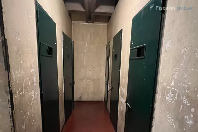 Ex D2