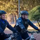 Forzaba camionetas en el Parque San Martín, huyó y fue detenido con herramientas
