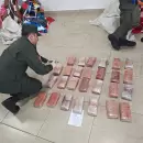 Viajaba a Mendoza con droga escondida en mantas y acolchados y la detuvieron en plena ruta