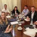 A pesar de la causa en su contra, Adorni se sienta en la mesa política con Karina y Caputo