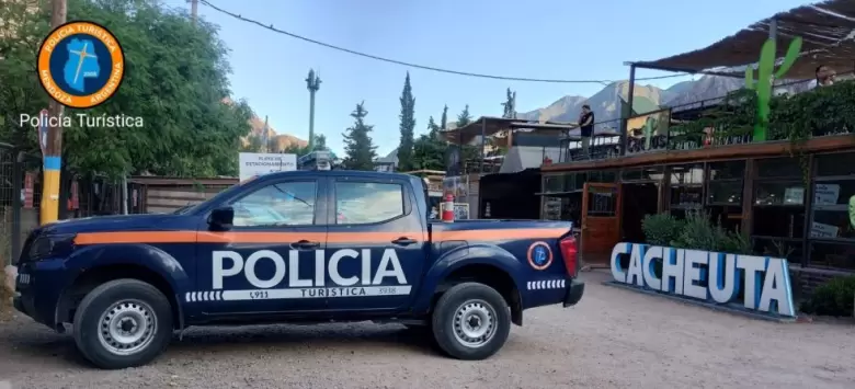 Policía