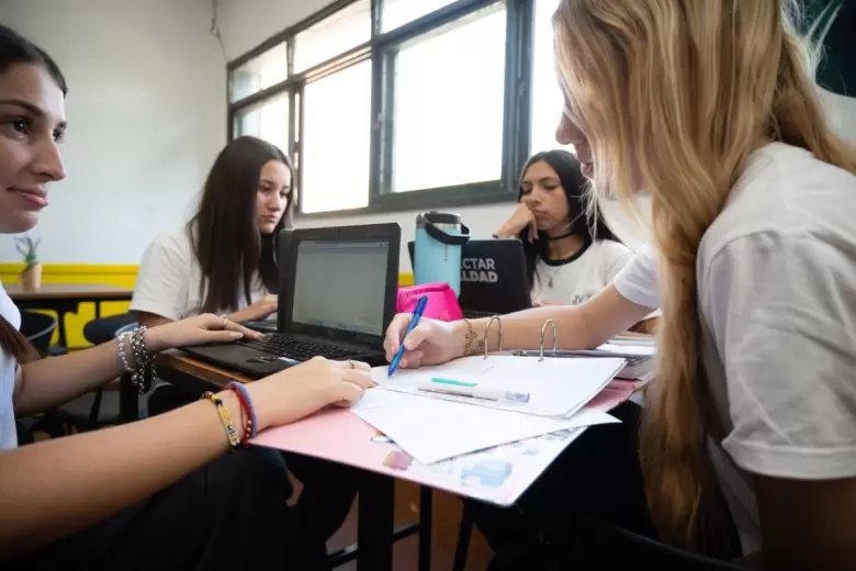secundaria educación escuela estudiantes