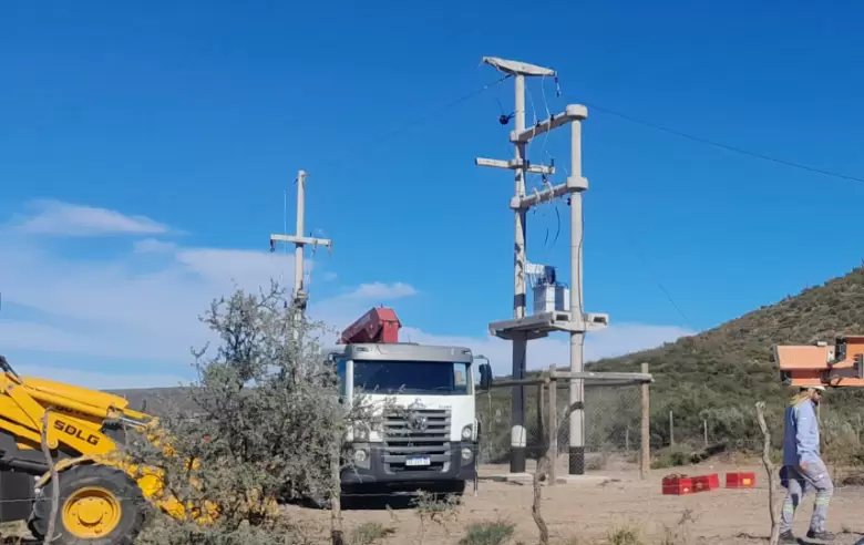 obra de electrificación rural