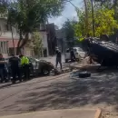 Un fuerte choque en pleno centro mendocino dej� como saldo tres personas heridas