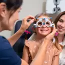 El Gobierno lanz� un programa para mejorar la salud visual de ni�os y adolescentes