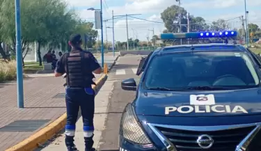 Polic�a