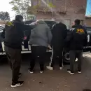 Le robaron el auto a un chofer de app y cayeron durante una persecuci�n en Godoy Cruz