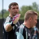 (Video) Dibu Martínez, pulgares arriba y mensaje tranquilizador: "Todo bien"