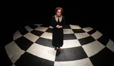 pequena-pieza-patetica-prensa-2-1536x1024