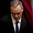 La continuidad de Manuel Adorni pende de un hilo: este fin de semana definir�n su futuro
