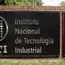 Trabajadores del INTI convocaron a un ruidazo y denunciaron un plan para vaciar el organismo
